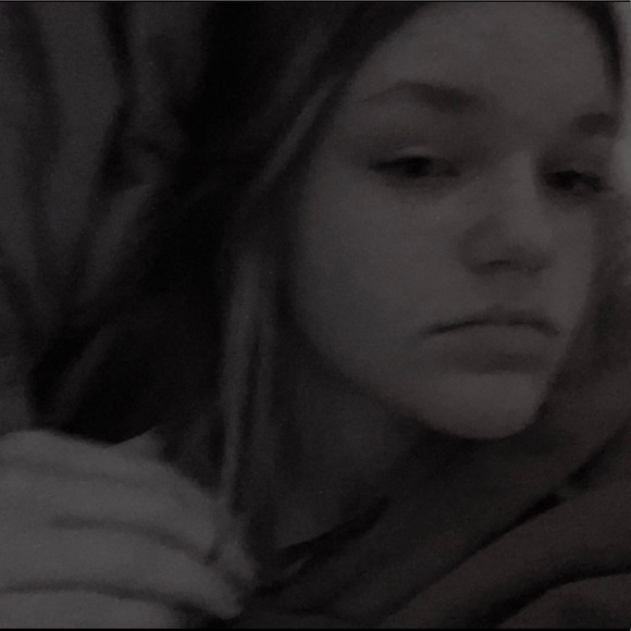 Meet your Posher, Olivia - Picture 1 of 1